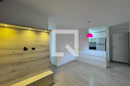 Sala de apartamento à venda com 3 quartos, 52m² em Vargem Pequena, Rio de Janeiro