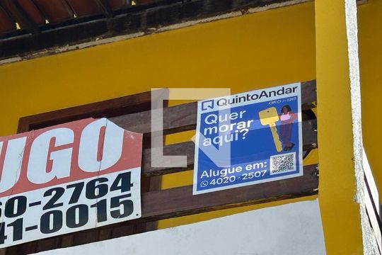 Plaquinha de casa para alugar com 2 quartos, 75m² em Acupe, Salvador