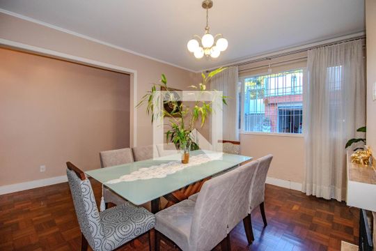 Sala de casa à venda com 5 quartos, 220m² em Jardim Floresta, Porto Alegre
