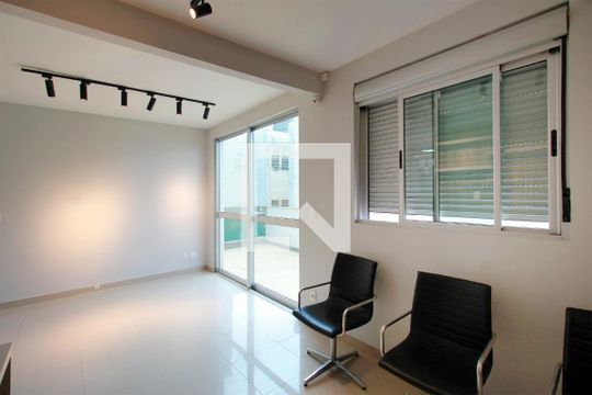Sala de apartamento à venda com 2 quartos, 166m² em Serra, Belo Horizonte