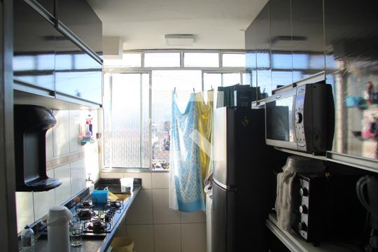 Cozinha e Área de Serviço de apartamento para alugar com 2 quartos, 64m² em Centro, Guarulhos