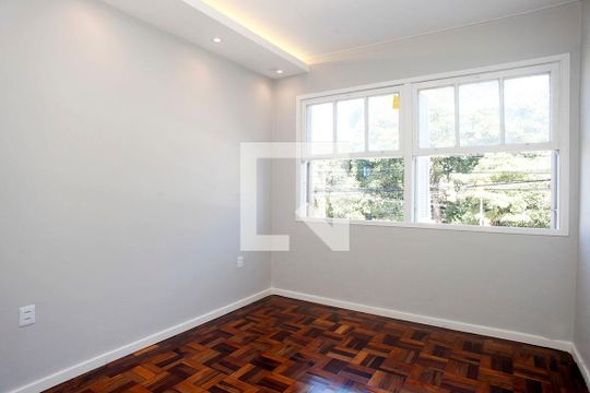 Quarto 1 de apartamento para alugar com 2 quartos, 80m² em Partenon, Porto Alegre