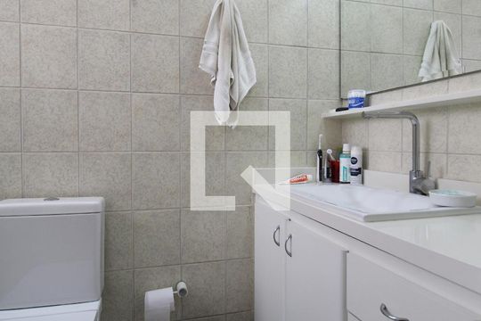 Banheiro da Suíte de apartamento à venda com 1 quarto, 38m² em Moema, São Paulo