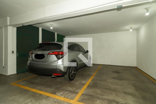 Garagem de apartamento à venda com 2 quartos, 121m² em Petrópolis, Porto Alegre