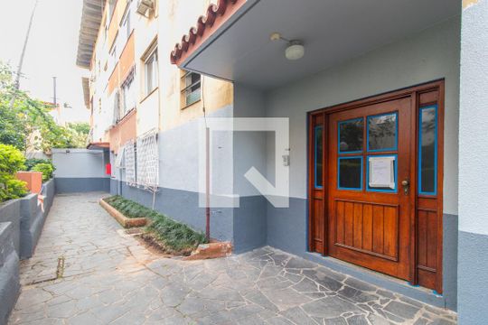 Área comum de apartamento para alugar com 1 quarto, 43m² em Santo Antônio, Porto Alegre