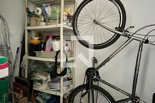 Quarto de Serviço de apartamento à venda com 2 quartos, 71m² em Pinheiros, São Paulo