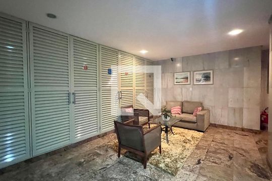 Hall de entrada de apartamento à venda com 2 quartos, 71m² em Pinheiros, São Paulo