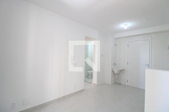 Sala de apartamento para alugar com 2 quartos, 32m² em Socorro, São Paulo