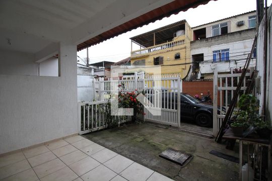 Garagem de casa de condomínio para alugar com 2 quartos, 80m² em Freguesia (jacarepaguá), Rio de Janeiro