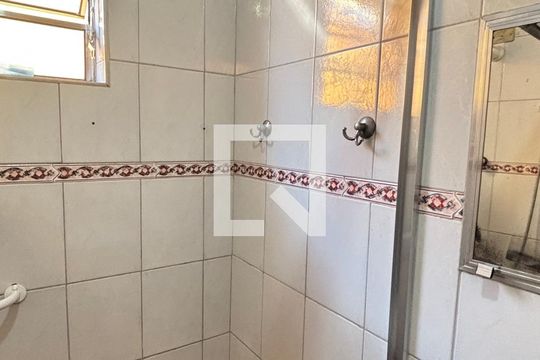 Banheiro de casa à venda com 3 quartos, 157m² em Parque Erasmo Assunção, Santo André