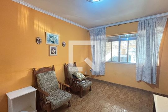 Sala de casa à venda com 3 quartos, 157m² em Parque Erasmo Assunção, Santo André