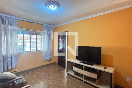 Sala de casa à venda com 3 quartos, 157m² em Parque Erasmo Assunção, Santo André