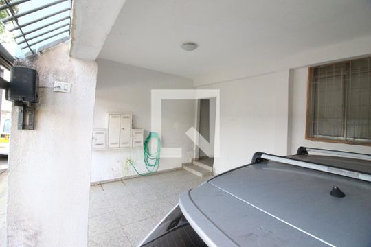 Garagem de casa para alugar com 3 quartos, 110m² em Jardim D’abril, Osasco