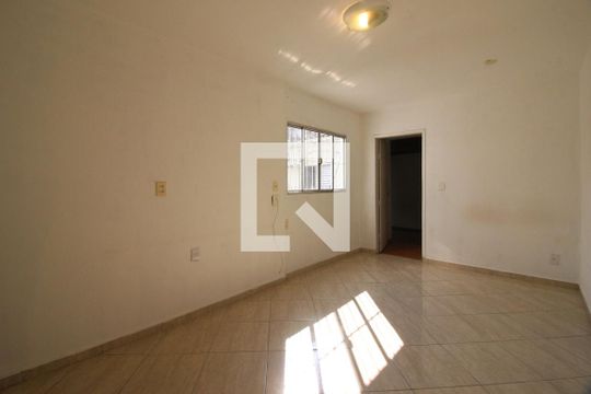 Sala de casa para alugar com 3 quartos, 110m² em Jardim D’abril, Osasco