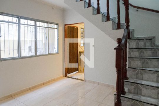 Casa para alugar com 3 quartos, 90m² em Jardim Cumbica, Guarulhos