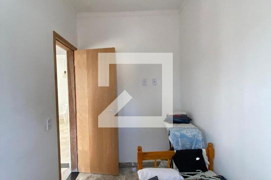 Quarto 2 de casa à venda com 3 quartos, 168m² em Jardim Sao Ricardo, Guarulhos