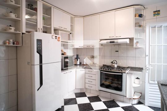 Cozinha de casa à venda com 4 quartos, 190m² em Vila Nhocuné, São Paulo