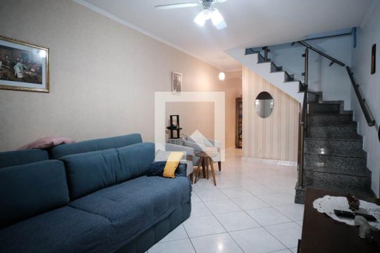 Sala de casa à venda com 4 quartos, 190m² em Vila Nhocuné, São Paulo