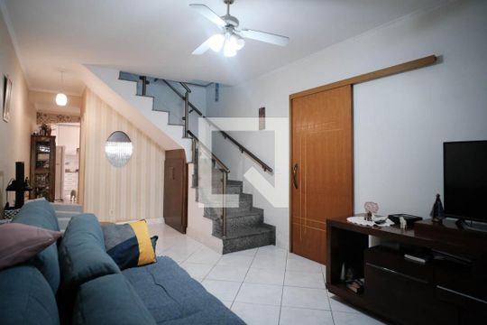 Sala de casa à venda com 4 quartos, 190m² em Vila Nhocuné, São Paulo