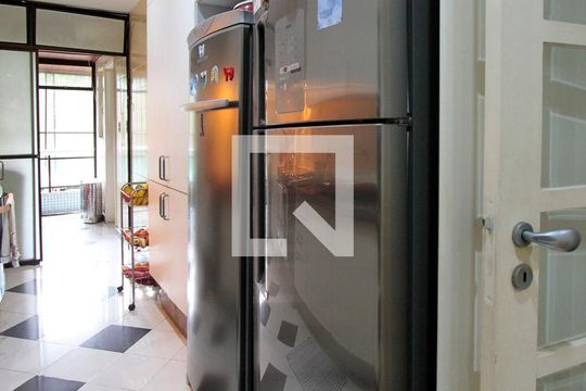 Cozinha de apartamento à venda com 5 quartos, 212m² em Barra da Tijuca, Rio de Janeiro