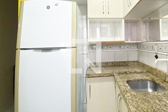 Cozinha e Área de Serviço de apartamento para alugar com 2 quartos, 62m² em Rio dos Sinos, São Leopoldo