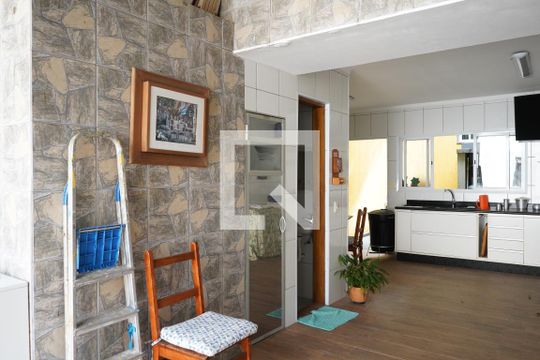 Área comum de casa à venda com 3 quartos, 290m² em Vila Libanesa, São Paulo