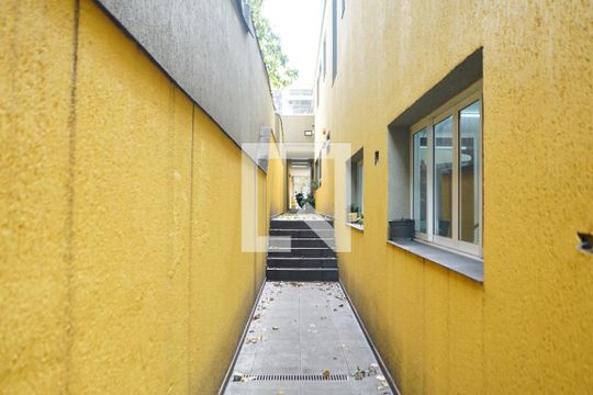 Área comum de casa à venda com 3 quartos, 290m² em Vila Libanesa, São Paulo
