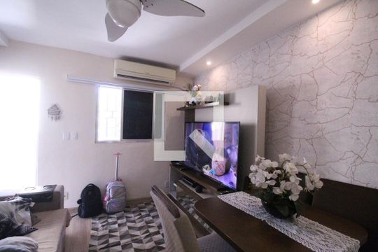 Sala de casa de condomínio à venda com 3 quartos, 60m² em Curicica, Rio de Janeiro