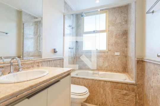 Banheiro  de apartamento à venda com 4 quartos, 465m² em Jardim Paulistano, São Paulo