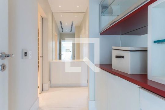 Banheiro  de apartamento à venda com 4 quartos, 465m² em Jardim Paulistano, São Paulo