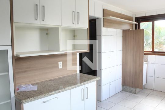 Cozinha de casa de condomínio para alugar com 3 quartos, 350m² em Chácara Pavoeiro, Cotia