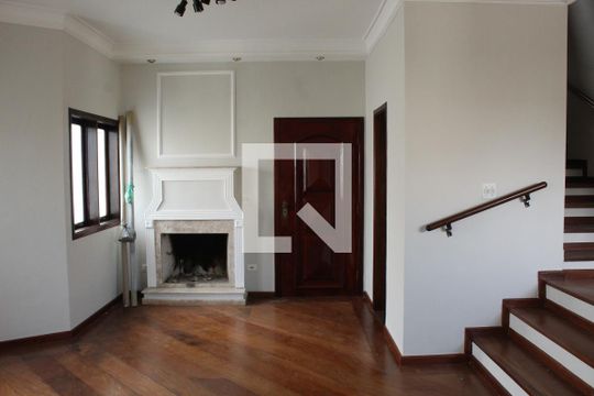 Sala de casa de condomínio para alugar com 3 quartos, 350m² em Chácara Pavoeiro, Cotia
