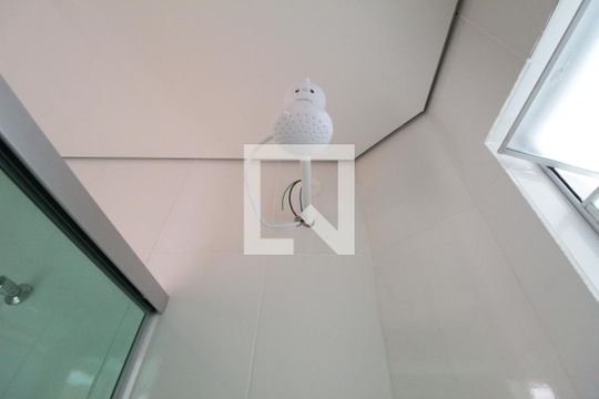 Banheiro de apartamento à venda com 2 quartos, 40m² em Jaqueline, Belo Horizonte