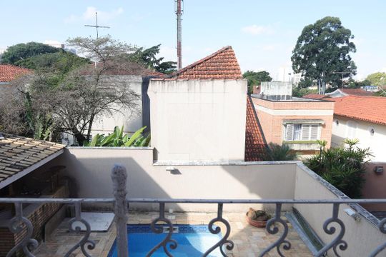 Sacada de casa à venda com 3 quartos, 350m² em Vila Nova Caledonia, São Paulo