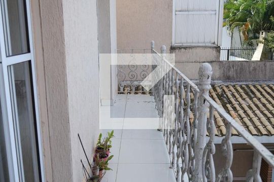 Sacada de casa à venda com 3 quartos, 350m² em Vila Nova Caledonia, São Paulo