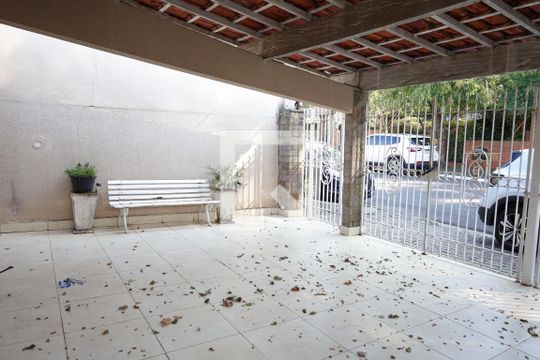 Garagem de casa à venda com 3 quartos, 350m² em Vila Nova Caledonia, São Paulo