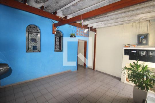 Garagem de casa à venda com 3 quartos, 150m² em , São Paulo