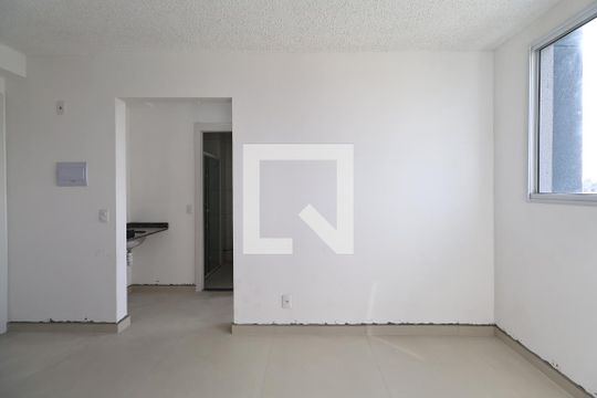 Sala de apartamento para alugar com 2 quartos, 35m² em Santa Maria, Santo André