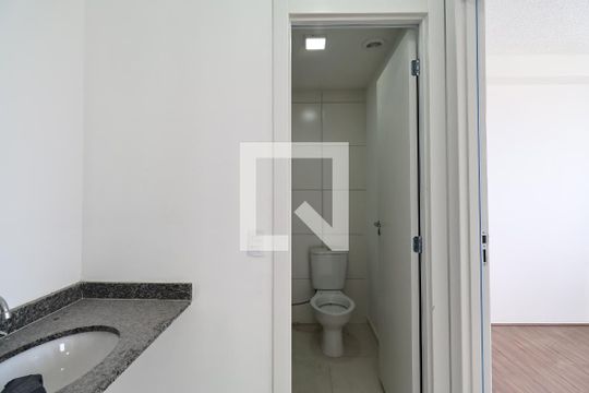 Banheiro de apartamento para alugar com 2 quartos, 35m² em Santa Maria, Santo André
