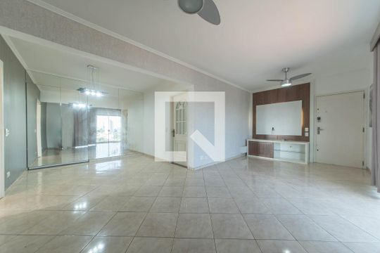 Apartamento à venda com 3 quartos, 130m² em Vila Santo Estefano, São Paulo