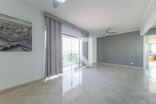 Sala de apartamento à venda com 3 quartos, 130m² em Vila Santo Estefano, São Paulo