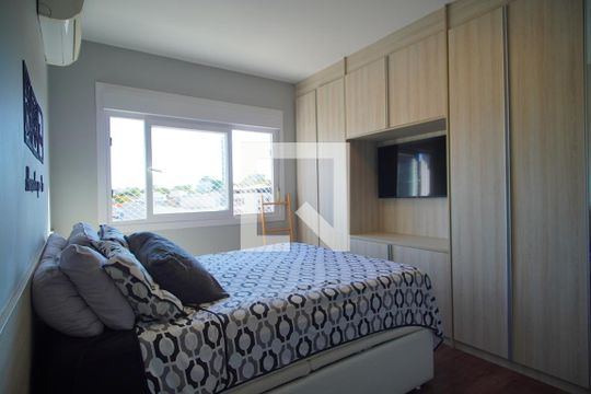 Quarto suíte de apartamento à venda com 2 quartos, 64m² em São Sebastião, Porto Alegre