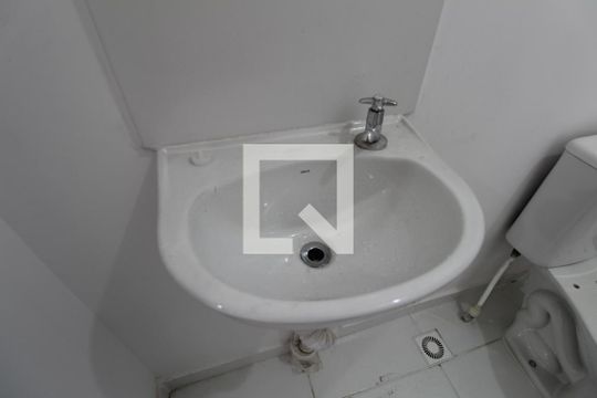 Banheiro de apartamento para alugar com 1 quarto, 48m² em Vila Santa Clara, São Paulo