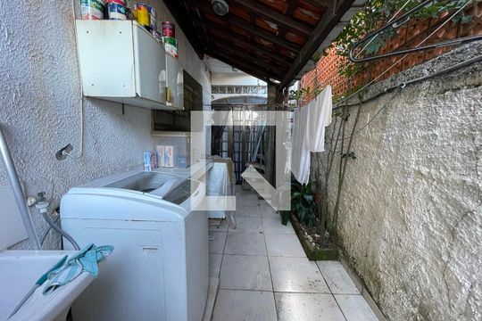 Área de Serviço de casa à venda com 4 quartos, 170m² em Jardim Alvorada (zona Oeste), São Paulo