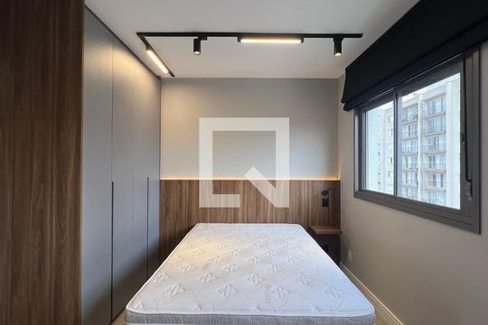 Quarto de kitnet/studio à venda com 1 quarto, 24m² em Pinheiros, São Paulo