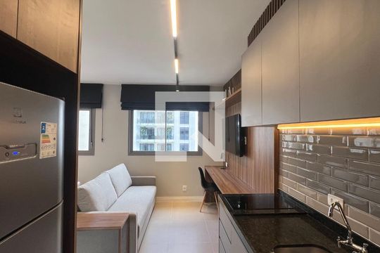 Cozinha de kitnet/studio à venda com 1 quarto, 24m² em Pinheiros, São Paulo