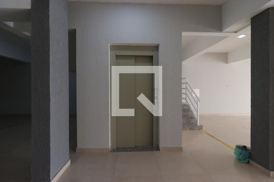 Elevador de apartamento à venda com 2 quartos, 100m² em Parque das Nações, Santo André