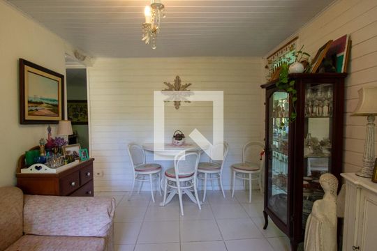 Sala de casa para alugar com 5 quartos, 2100m² em Vargem Grande, Rio de Janeiro