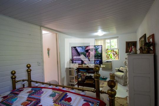 Quarto 1 de casa para alugar com 5 quartos, 2100m² em Vargem Grande, Rio de Janeiro