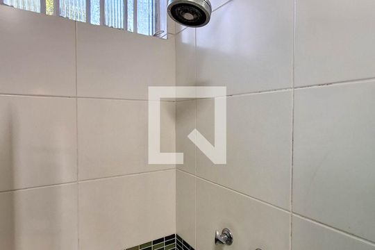 Banheiro Social de casa à venda com 4 quartos, 300m² em Badu, Niterói